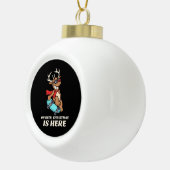 Oh Deer Christmas Is Here Skateboarding Deer Graph Keramische Bal Ornament (Rechts)