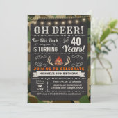 Oh Deer Old Buck Camo Birthday Uitnodiging (Staand voorkant)