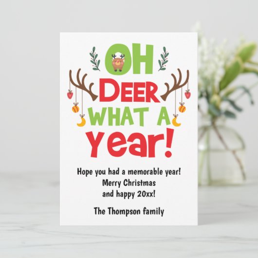 Oh Deer Wat een jaar 2025 Rendier Kerstmis Feestdagenkaart (Staand voorkant)