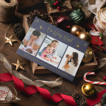 Oh Heilige Nachtelijke Religieuze Drie Foto Famili Feestdagenkaart<br><div class="desc">Een prachtige kerstkaart met drie foto's van uw familie in een blauw en gouden 'Oh Heilige Nachtjes'-design. Pas met drie van uw favoriete foto's van het jaar aan,  uw groet en familienaam. Deze kerstkaart keert terug naar een coördinerend blauw sterrenhemelmodel op de achterkant.</div>
