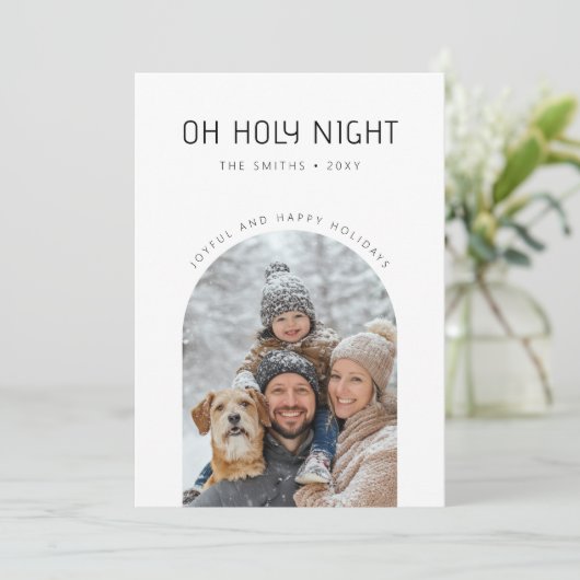 Oh Holy Night Joyful Minimalist Family Arch Foto Feestdagenkaart (Staand voorkant)