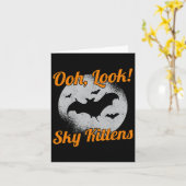 Oh kijk Sky Kittens Bat Halloween Bats Kaart (Gele Bloem)