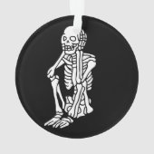 Oh mijn Skeleton die zijn hoofd rusteert op een Ornament (achterkant)