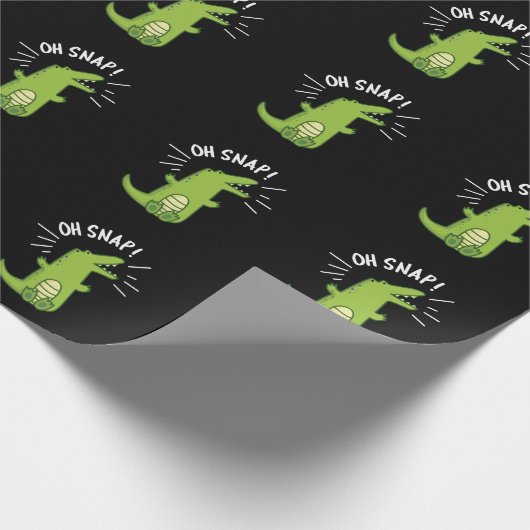 Oh Snap Funny Snapping Crocodile Pun Dark BG Cadeaupapier (Hoek)