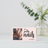 Oh So Pretty Nagelstylist Script Roze Foto QR Code Visitekaartje (Staand voorkant)