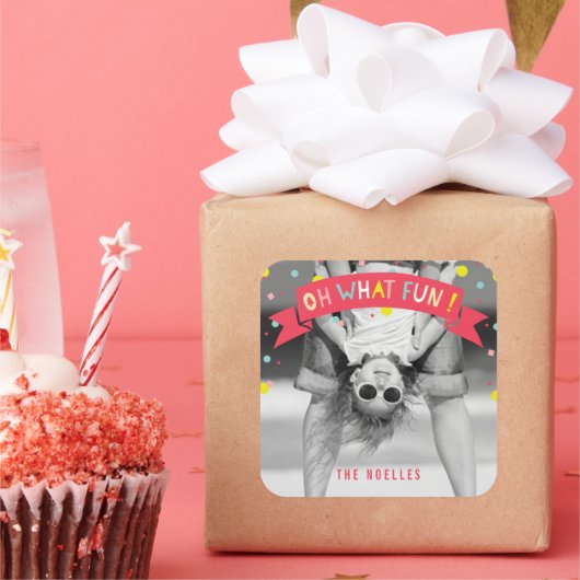 Oh Wat Een Feest Banner Kleurrijke Confetti Stippe Vierkante Sticker (Feest)