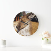 Oh, zo slaperig Kangaroo, Grote Klok (Huis)