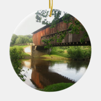 Ohio Covered Bridge en Stream Keramisch Ornament