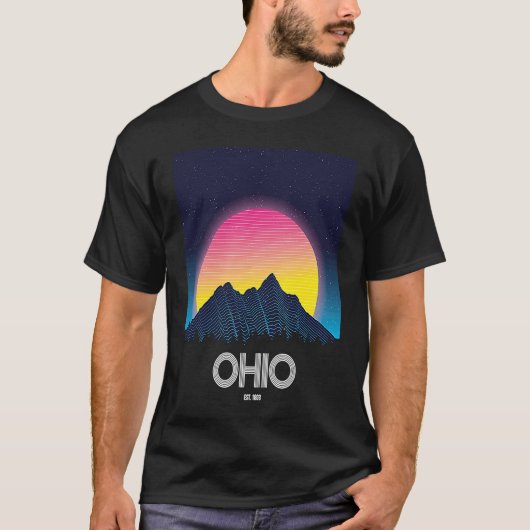 Ohio Retro  Mountain Grid 80s 90s Esthetisch T-shirt (Voorkant)