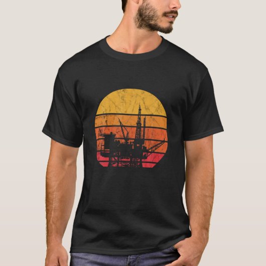 Oilfield Worker Retro  Sunset Oil Rig Oildr T-shirt (Voorkant)