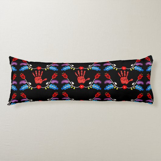 Ojibwe Floral Motif MMIW Black Lichaamskussen (Voorkant)