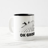 Ok Groomer Skiing Tweekleurige Koffiemok (Voorkant links)