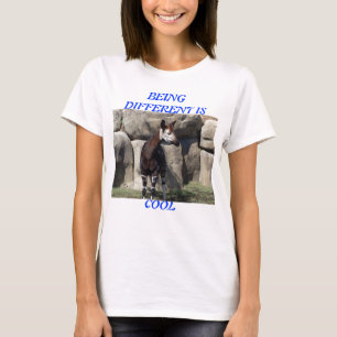 okapi anders zijn is cool t-shirt