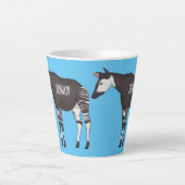 Okapi cartoon illustratie latte mok (Voorkant)