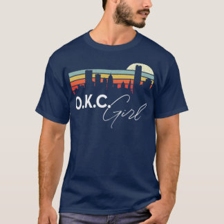 OKC Meisje Retro Sunset City Skyline Souvenir T-shirt