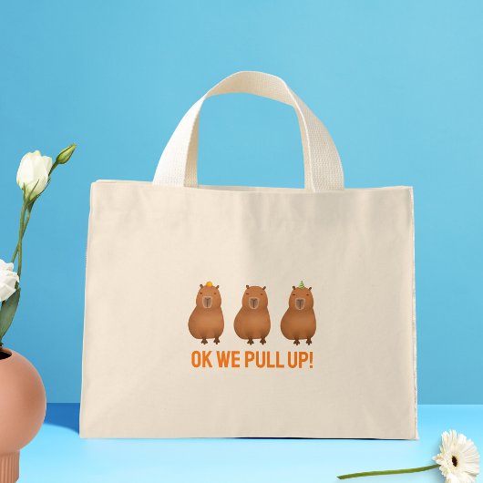 "Oké, we trekken omhoog!" Capybara Meme Mini Tote Bag
