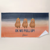 "Oké, we trekken omhoog!" Funny Capybara Meme Pers Strandlaken (Voorkant)