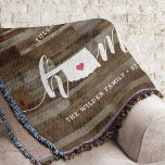Oklahoma Home State Personalized Wood Look Deken<br><div class="desc">Show some home state pride with this cute rustic faux wood plank throw blanket featuring "home" in white calligraphy script lettering with a silhouette map of the state of Oklahoma standing in for the letter "O." A pink heart illustration inside the state map completes the design; you can change the...</div>