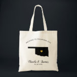 Oklahoma Map Wedding Welcome Bag Tas Black, Gold<br><div class="desc">Het weekend van de bruiloft heet cadeautas voor gasten uit de stad voor je bruiloft,  met afbeelding van Oklahoma,  met gouden hart.  Vul tas met je favoriete godies.</div>