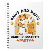 Oktoberfest Cat Party Paws en Pints Notitieboek (Voorkant)