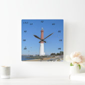 Old Barney - Vierkante Klok (Huis)