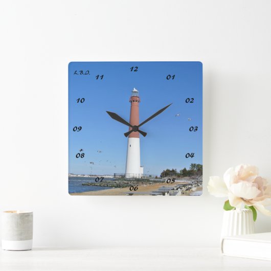 Old Barney - Vierkante Klok (Huis)