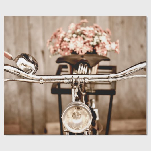 Old bicycle and flowers blur in background process cadeaupapier (Vlak)