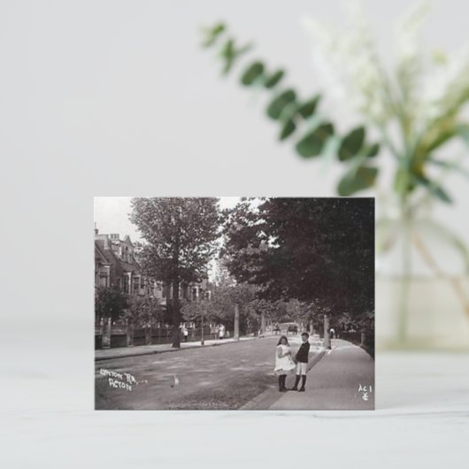 Old Briefkaart - Lynton Rd, Acton, Londen (Staand voorkant)