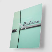 Old Chevrolet Deluxe Vierkante Klok (Hoek)