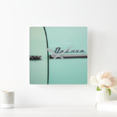 Old Chevrolet Deluxe Vierkante Klok (Huis)