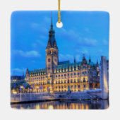 Old City Hall on Rathausmarkt in Hamburg, Duitslan Keramisch Ornament (Achterkant)