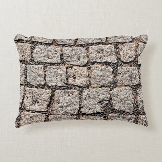 Old cobble stone pattern at the streetabstract, an accent kussen (Voorkant)