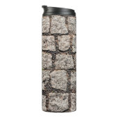 Old cobble stone pattern at the streetabstract, an thermosbeker (Geroteerd rechts)