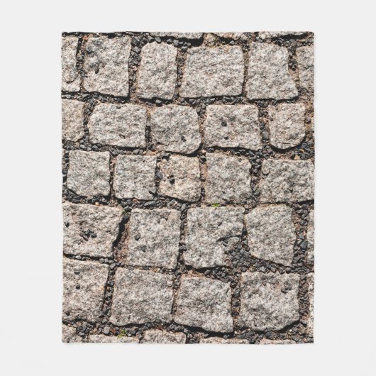 Old cobble stone pattern at the streetabstract,anc fleece deken (Voorkant)