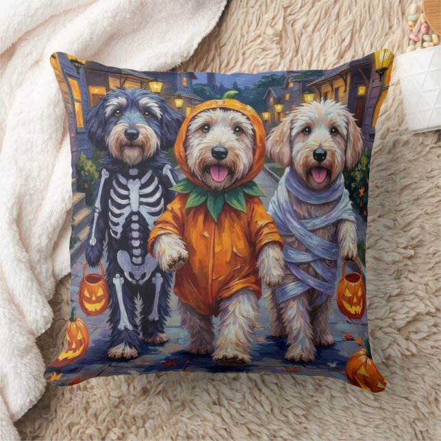 Old English Sheepdogs Trick-or-Treating Halloween Kussen (Deken)