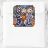 Old English Sheepdogs Trick-or-Treating Halloween Vierkante Sticker (Tas)