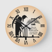 Old Father Time Cricket Clock Ronde Klok (Voorkant)