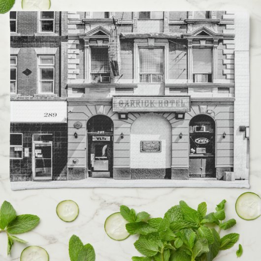 Old Garrick Hotel Theedoek (Gevouwen)