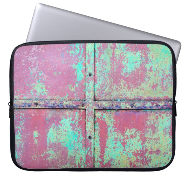 Old green painted wall with rust texture. Grunge r Laptop Sleeve (Voorkant)