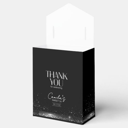 Old Hollywood B & W Chandelier Sweet 16 ID1108 Bedankdoosjes (Geopend)