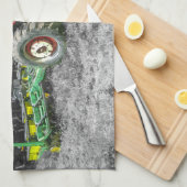 Old International Tractor Painterly Theedoek (Quarter Fold)