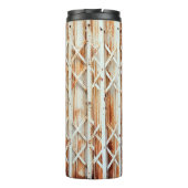 Old iron door panels are rusted. abstract, antiek. thermosbeker (Achterkant)