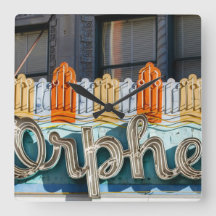 Old Movie Marquee Wall klok