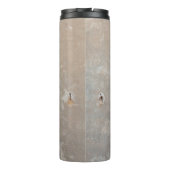 Old ruined wooden window of old houseancier, antiq thermosbeker (Achterkant)