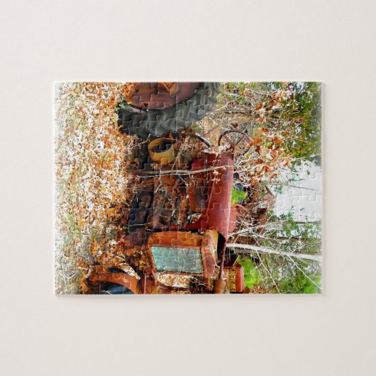 Old Rustic Boerderij Tractor in Junk Yard Legpuzzel (Horizontaal)