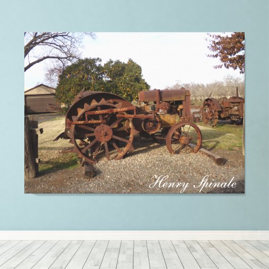 Old tractor from days gone by on canvas (Insitu (Houten vloer))