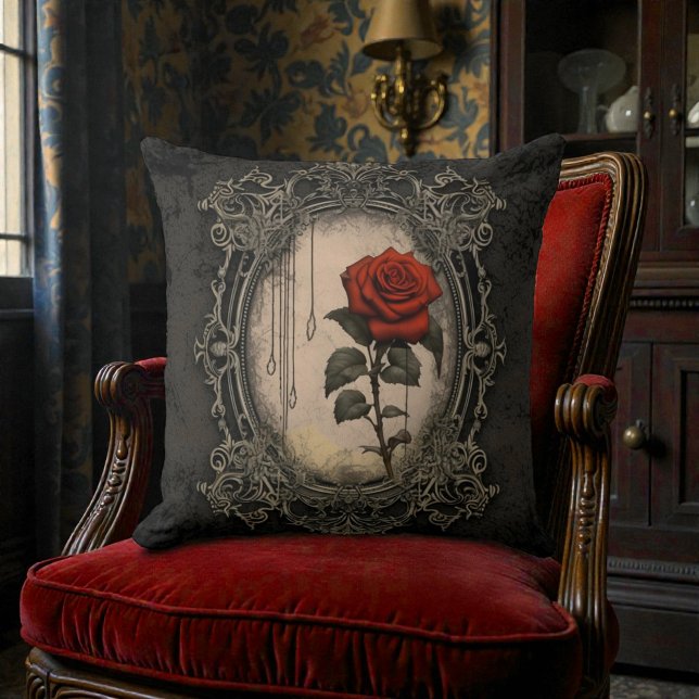 Old Victorian Black with Red Rose Kussen (Creator heeft geüpload)