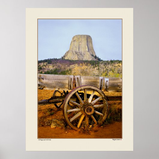 Old Wagon and Devil's Peak - Wyoming Poster (Voorkant)