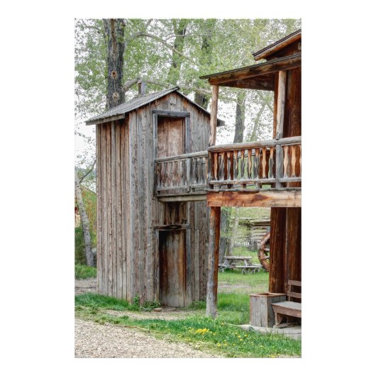 Old West 2 Story Montana Outhouse Foto Afdruk (Voorkant)