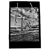 Olie Pumping Unit (Pumpjack) in zwart en wit Medium Cadeauzakje (Voorkant)